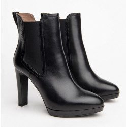 TRONCHETTI NEROGIARDINI DONNA IN PELLE NERO TACCO 10 CM  I117250DE/100