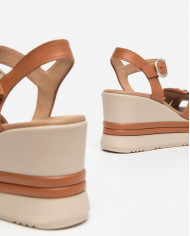 SANDALO CON ZEPPA NEROGIARDINI DONNA COGNAC PELLE TACCO 8,5CM E410570D/329