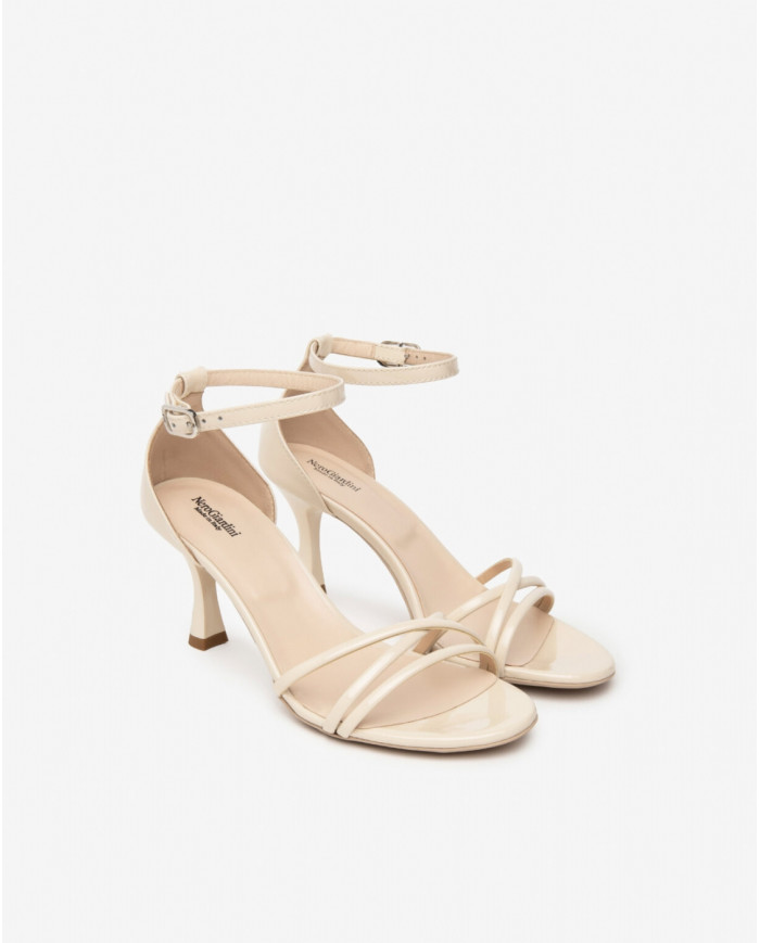 SANDALI CON TACCO NEROGIARDINI PELLE LATTE TACCO 7,5CM E410121DE/711