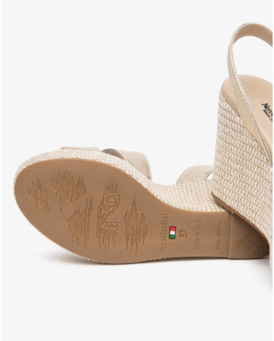 SANDALO CON ZEPPA NEROGIARDINI DONNA ETOILE SAND MIELE PU.MALFA E616021D/418