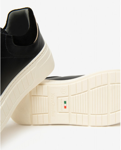 SNEAKERS  NEROGIARDINI DONNA GUANTO NERO T.BRILL PLATINO AROLD VELO NERO TR SPECCHIA I514200D/100