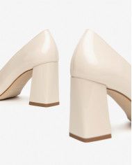 DECOLLETE' NEROGIARDINI VERNICE LATTE TACCO 8CM E409491D/711