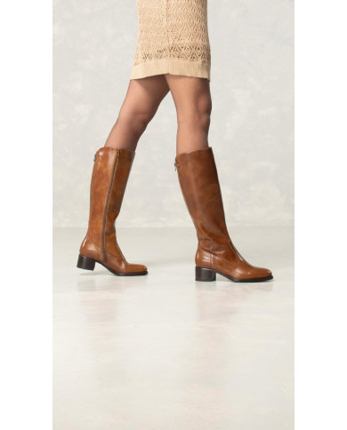 STIVALE CON TACCO NEROGIARDINI DONNA IN PELLE COLORE CUOIO I117561D/400