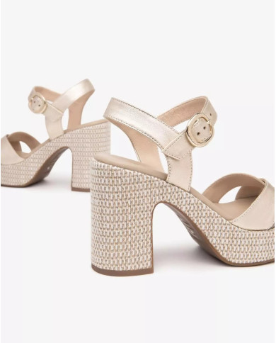 SANDALO CON TACCO NEROGIARDINI ETOILE SAND MIELE PU.CASSOLA TACCO 10,5CM E513631D/418