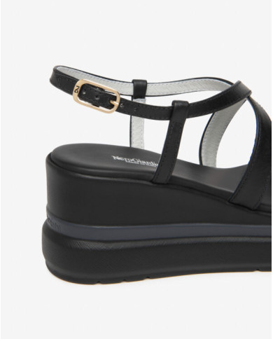 SANDALO CON ZEPPA NEROGIARDINI DONNA TAMIGI NERO PU.ALICANTE E615953D/100