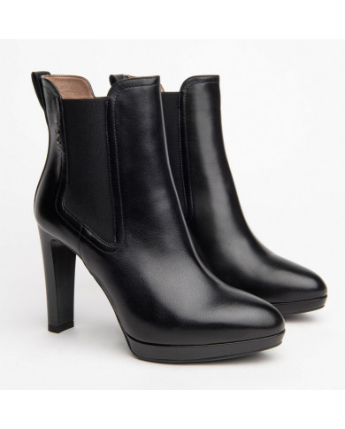 TRONCHETTI NEROGIARDINI DONNA IN PELLE NERO TACCO 10 CM  I117250DE/100